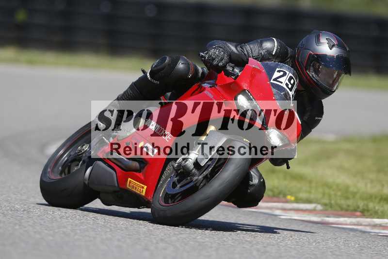 /43 08.08.2025 Discover the Bike ADR/Race 3 rot/299